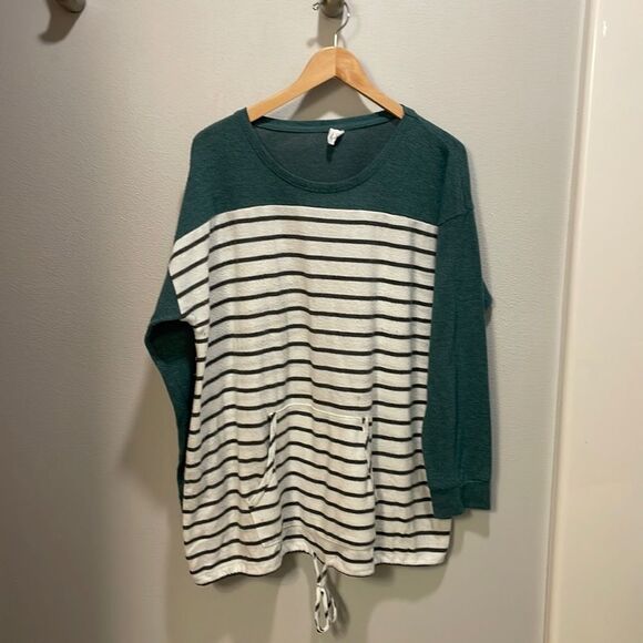 Livi Active woman’s long sleeve white and grey striped top - Picture 1 of 8